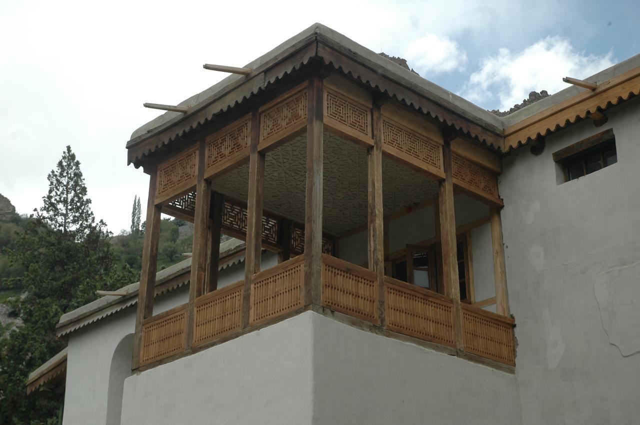 Serena Khaplu Palace Exterior photo