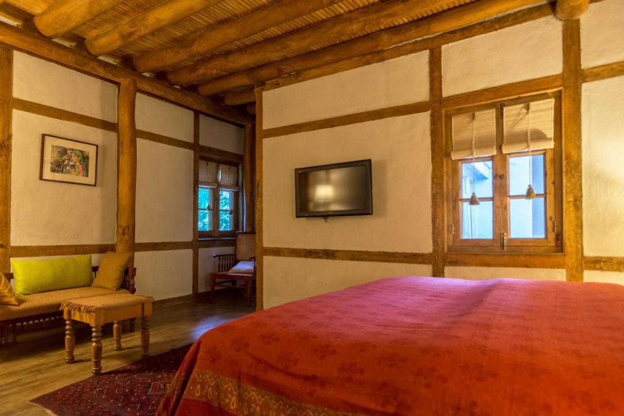 Serena Khaplu Palace Exterior photo