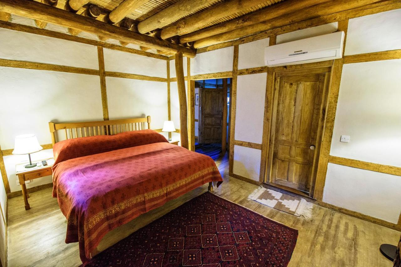 Serena Khaplu Palace Exterior photo