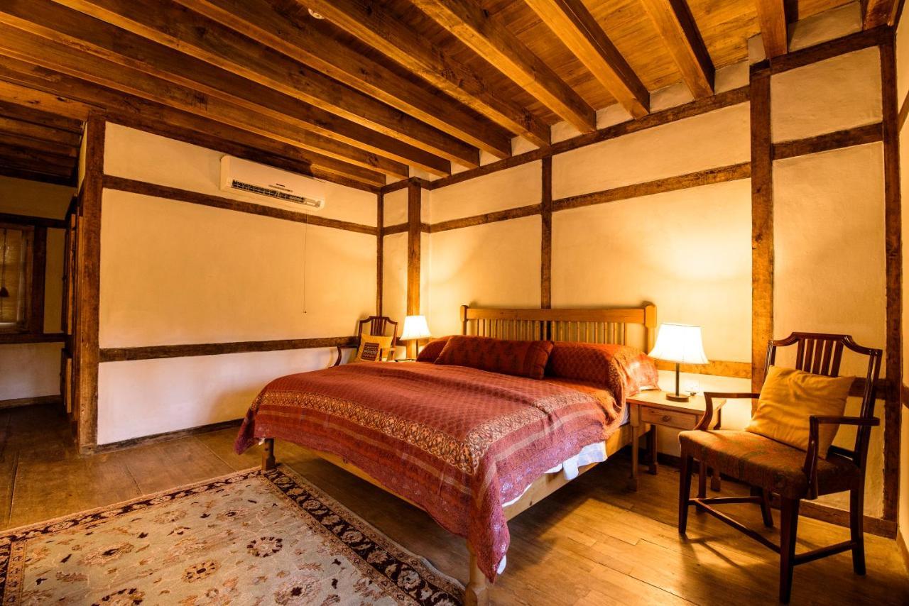 Serena Khaplu Palace Exterior photo