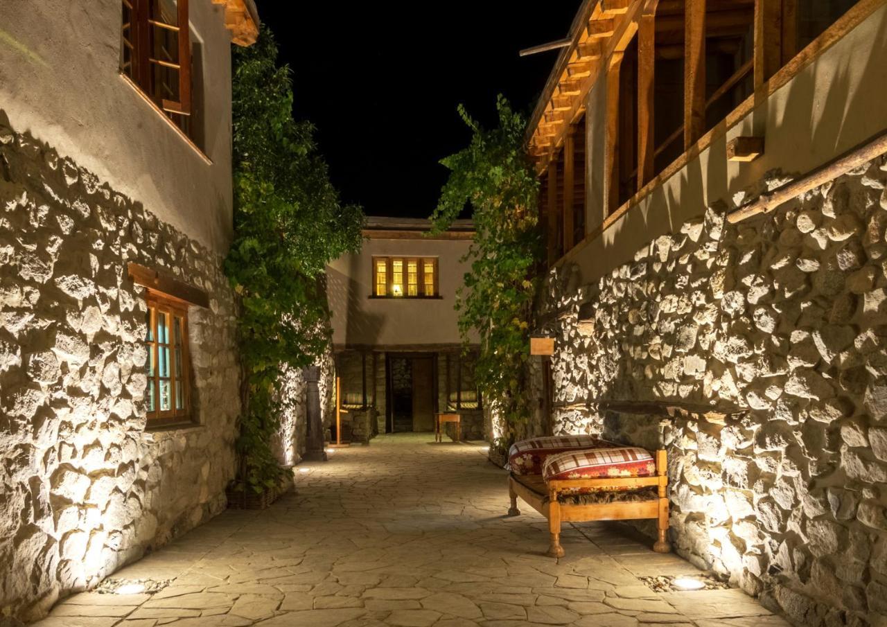 Serena Khaplu Palace Exterior photo