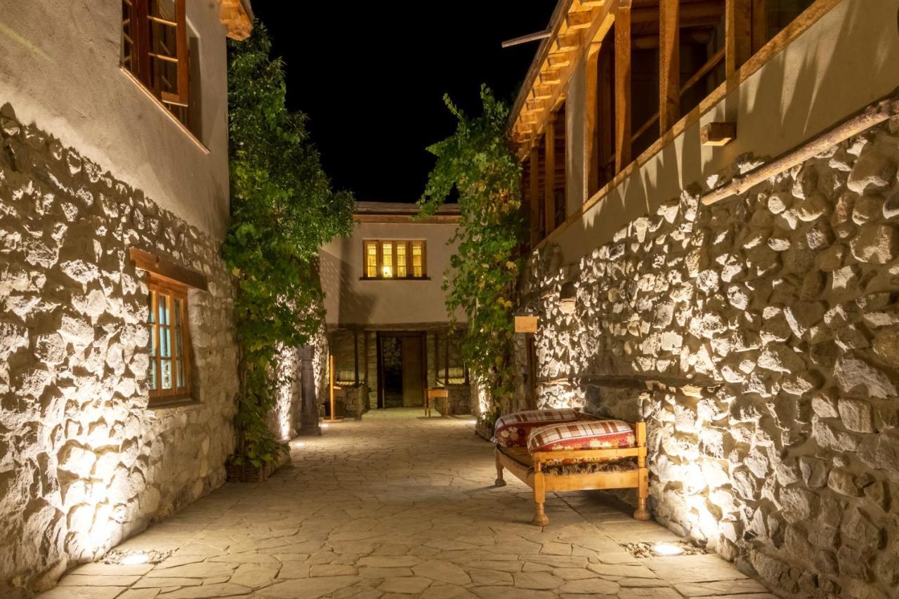 Serena Khaplu Palace Exterior photo